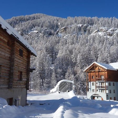Skis Aux Pieds Dans Un Appartement Cosy Au Coeur Du Queyras Molines-en-Queyras Exteriör bild