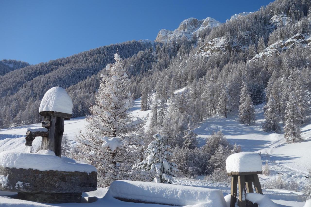 Skis Aux Pieds Dans Un Appartement Cosy Au Coeur Du Queyras Molines-en-Queyras Exteriör bild